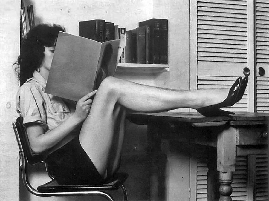 vintage girl reading 4