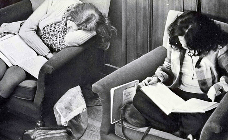 vintage women reading (7)