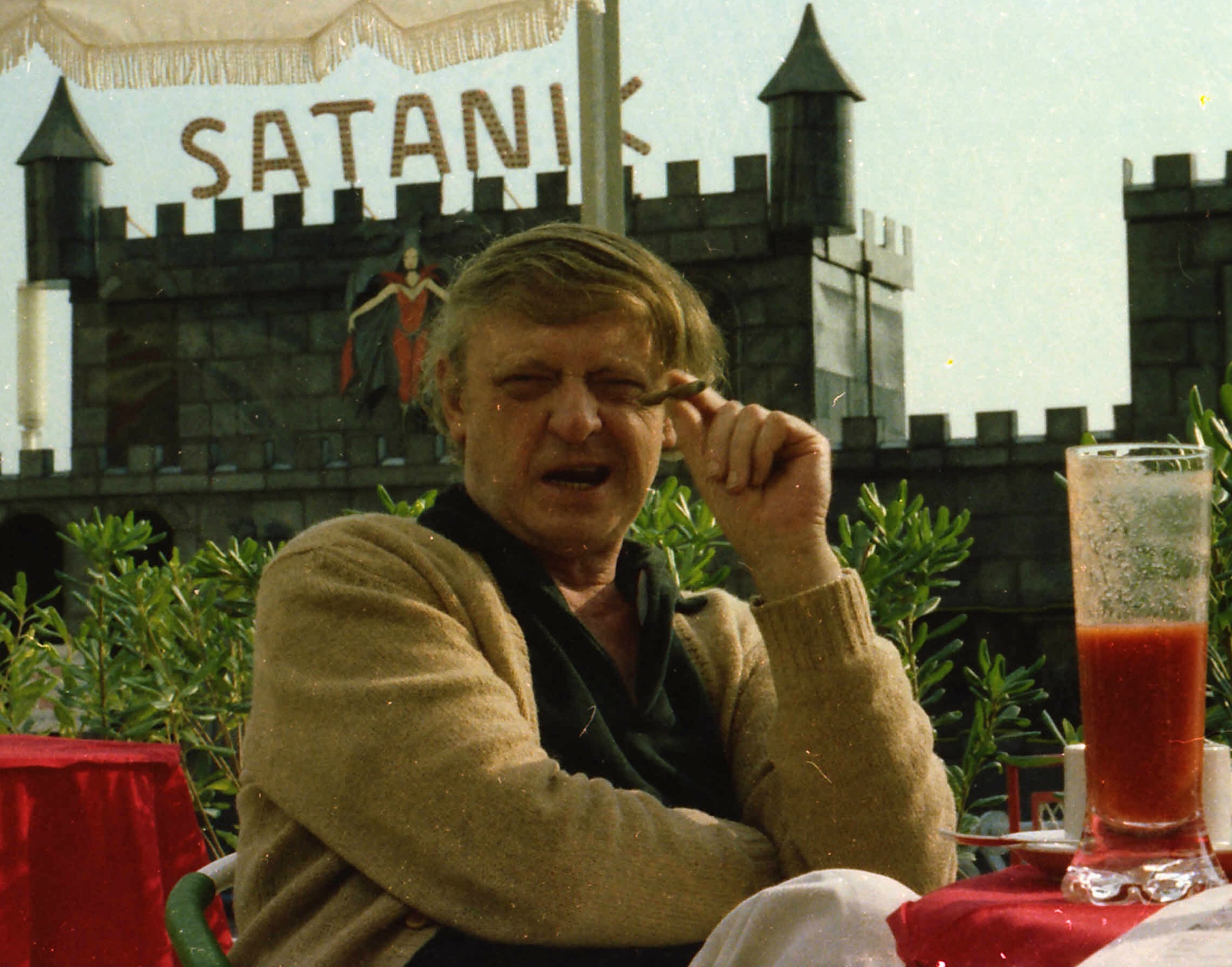 1985 anthony burgess islam