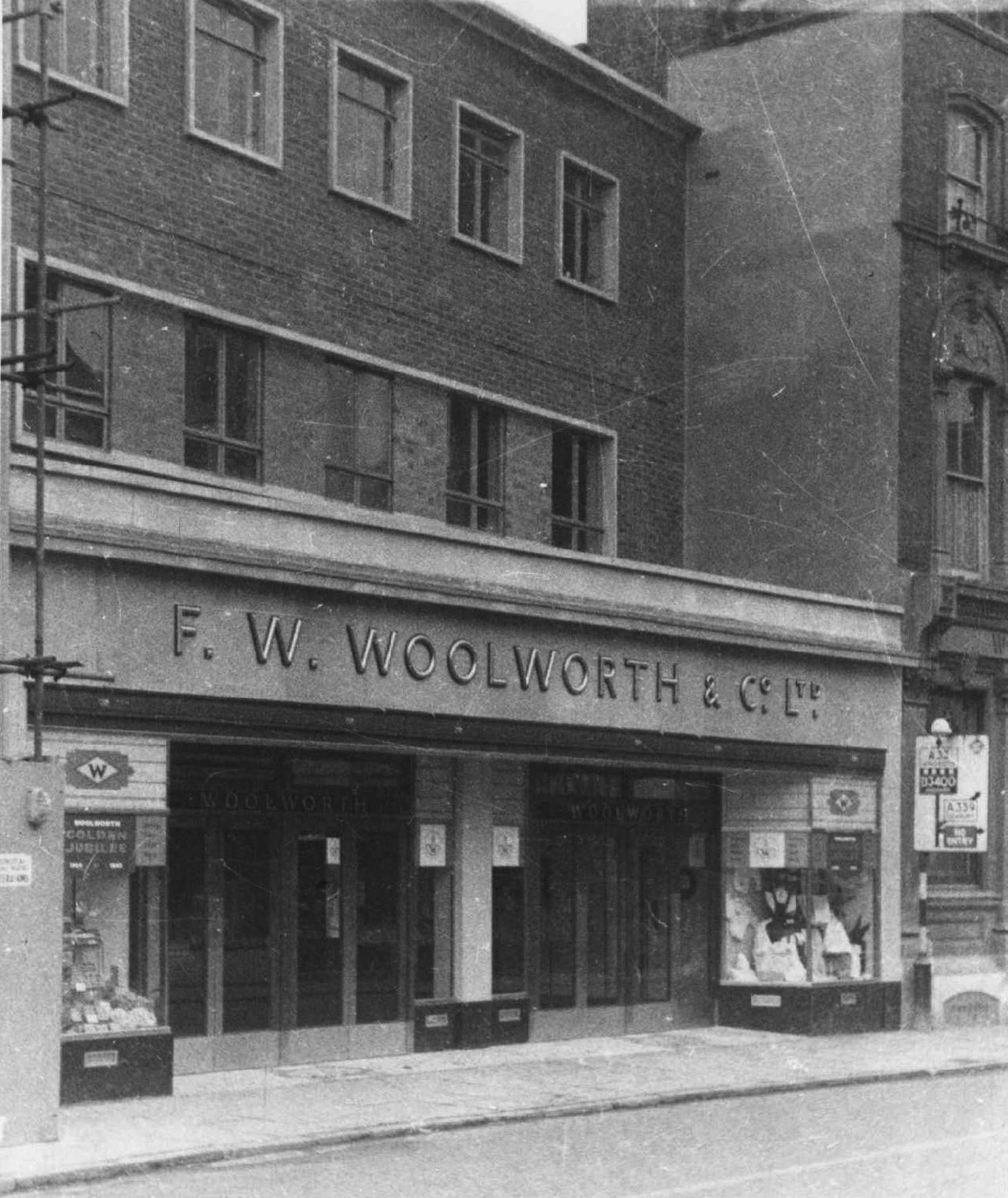 Basingstoke Woolworths 1966