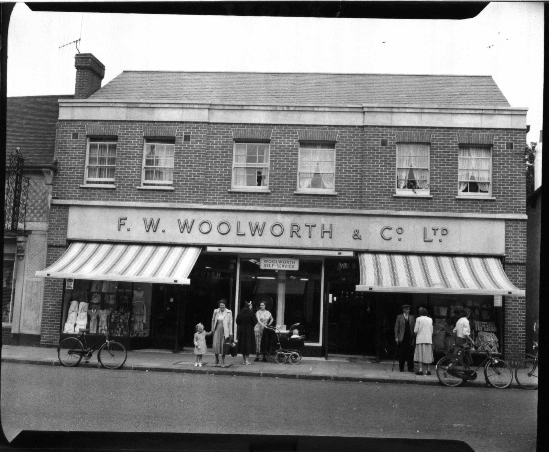 Billericay Woolworths 1950s - Flashbak