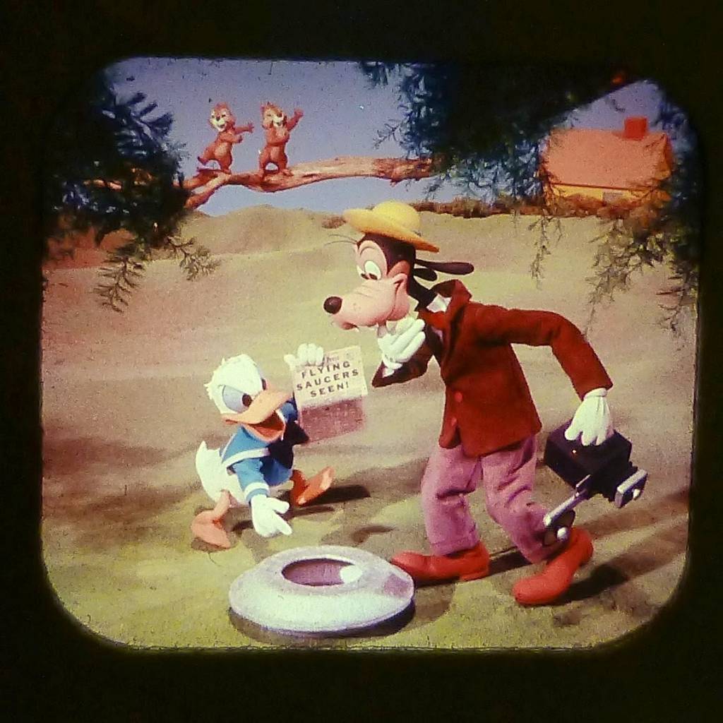 DONALD DUCK IN FLYING SAUCER PILOTS VIEW MASTER SCANS