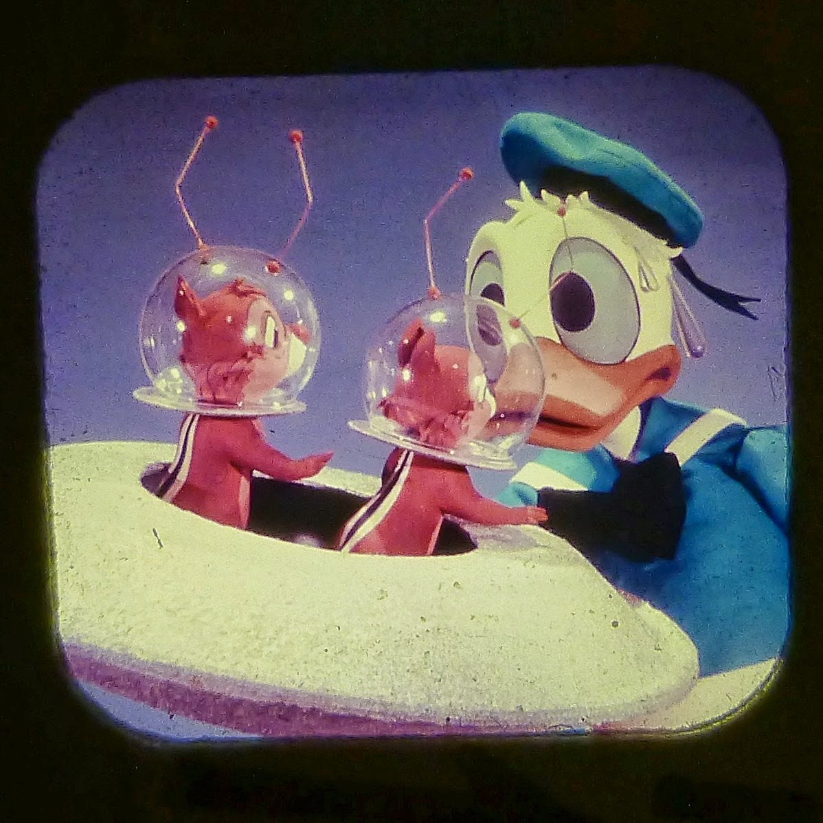 Donald Duck and The Flying Saucer