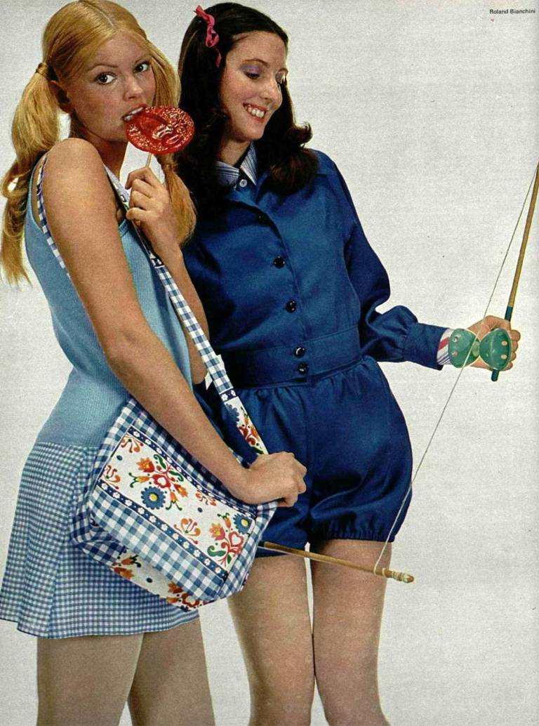 French Fashion '71: Stunning Women's Styles from 1971 France - Flashbak