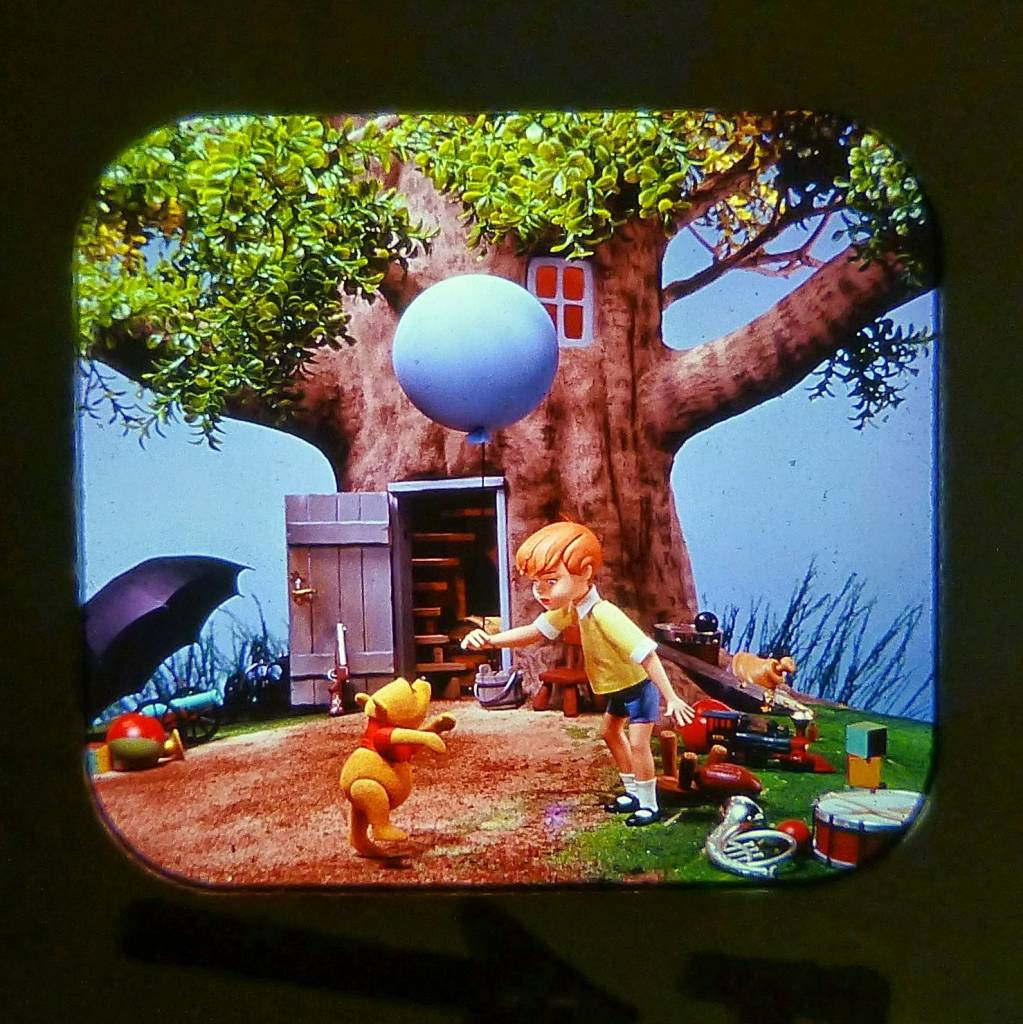 WINNIE THE POOH AND THE HONEY TREE VIEW MASTER SCANS