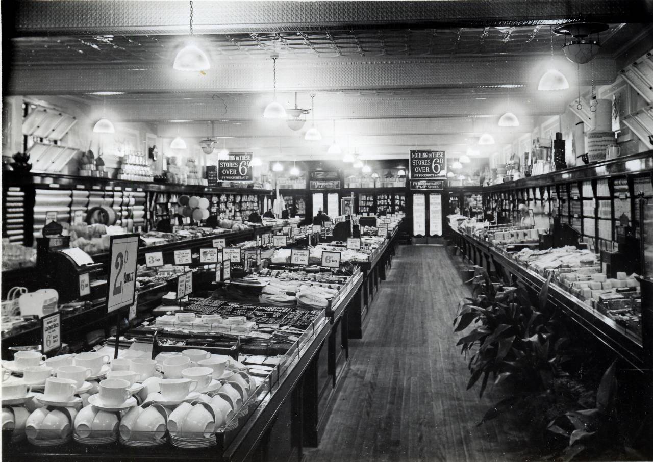 Woolworths-maldoninterior-june1932-large