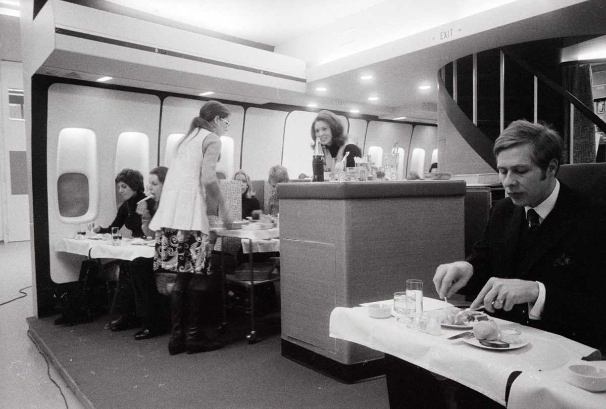 Living The Dream At 35,000 Ft: Flying First Class In The 1960s - Flashbak