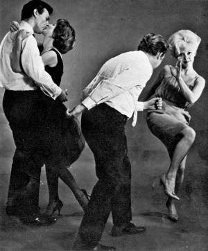 50 Random Pictures Of People Dancing In The 1960s-1970s - Flashbak