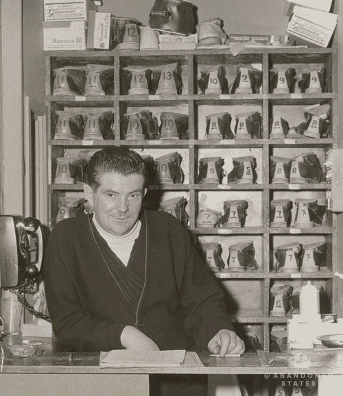 A lane attendant at the Homowack lodge in the Catskills. (Photograph by Pablo Iglesias Maurer, before image courtesy of the Catskills Institute at Brown University).
