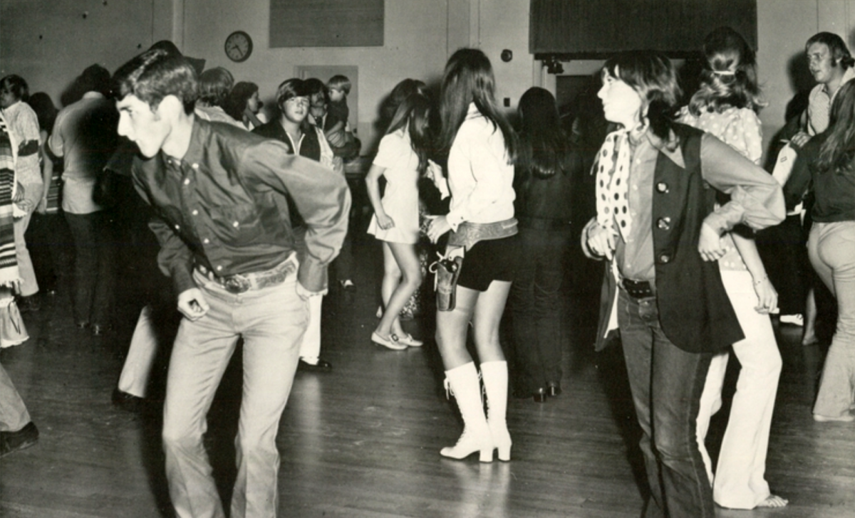 College Dance Days: 25 Photos from 1968-1971 - Flashbak