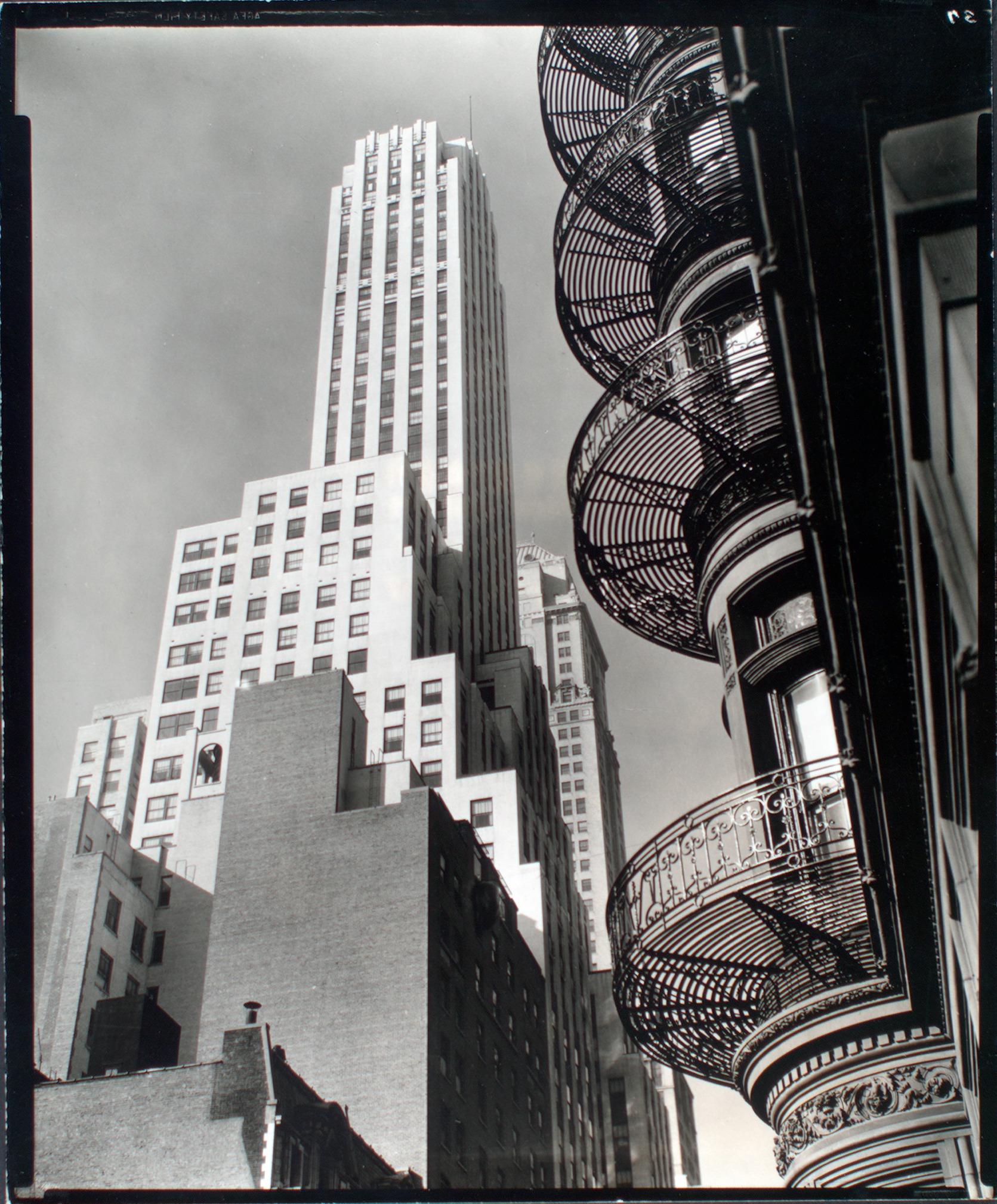Remarkable Photos Of Manhattan By Berenice Abbott From 1935 Flashbak