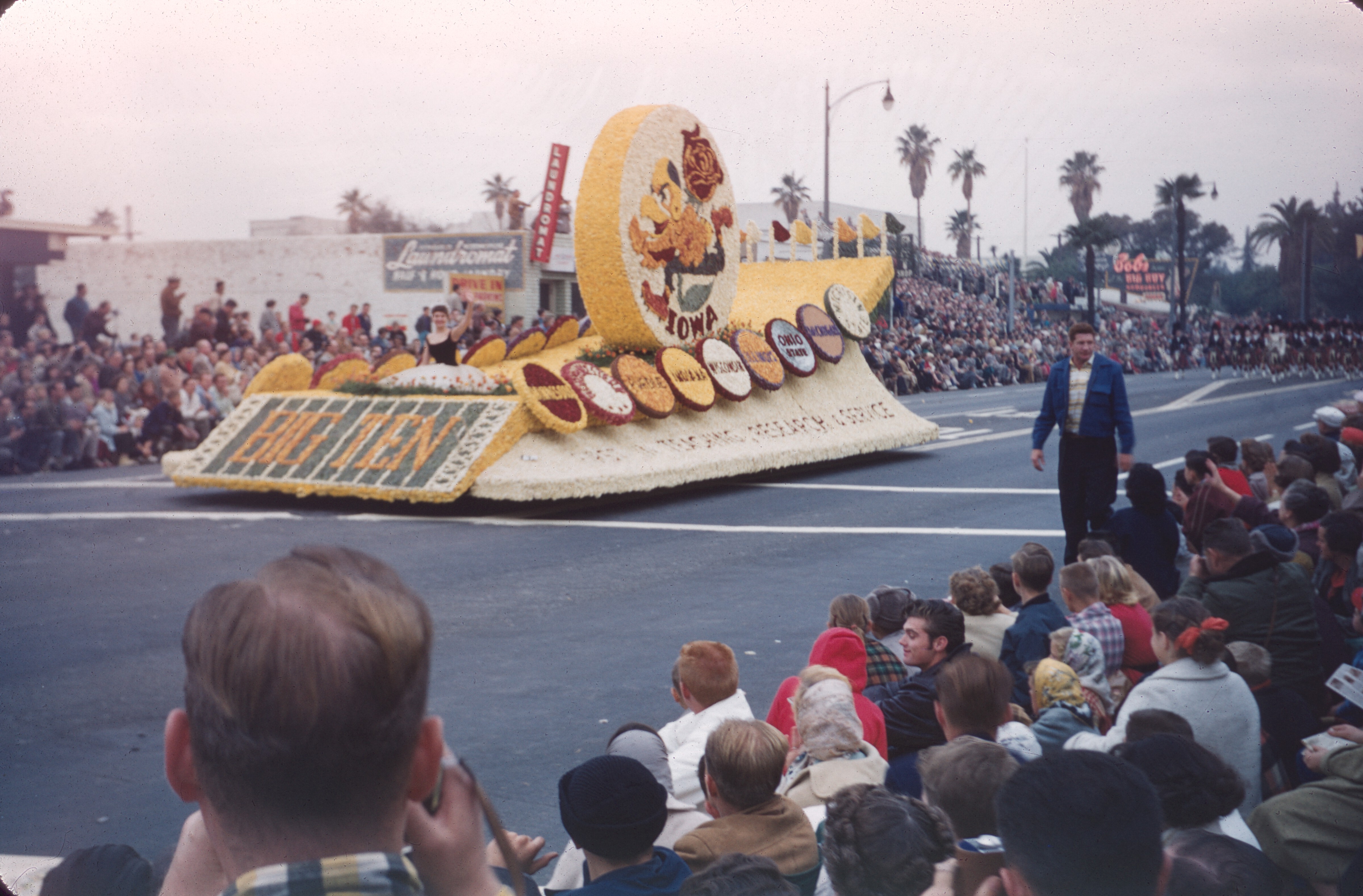 Rose bowl parade, Pasadena, California 1957