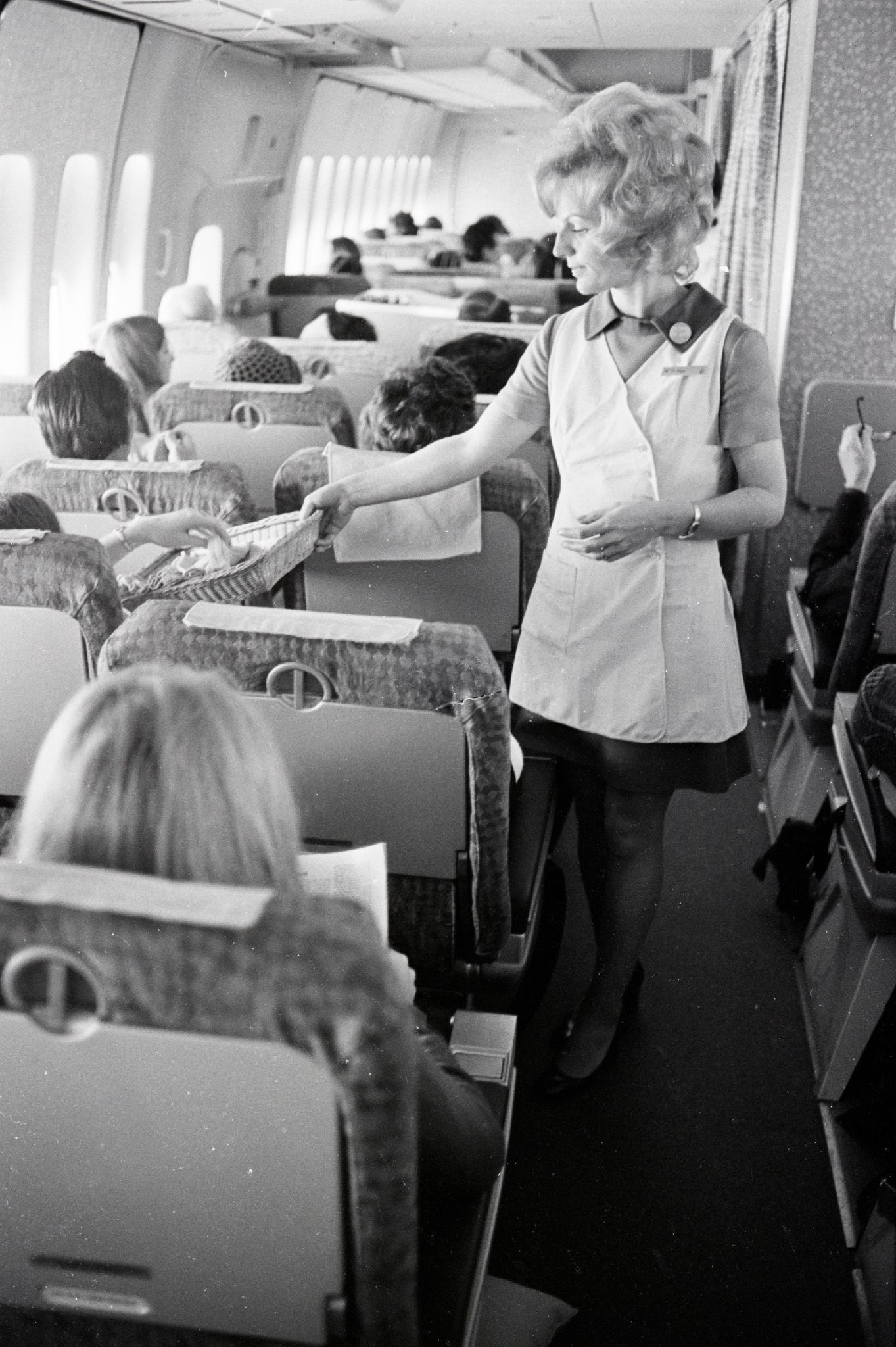 vintage airline stewardess - Flashbak