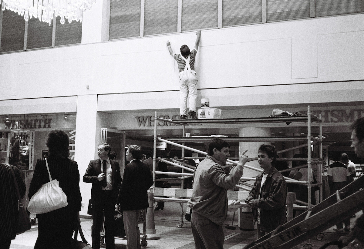 manchester airport 1987