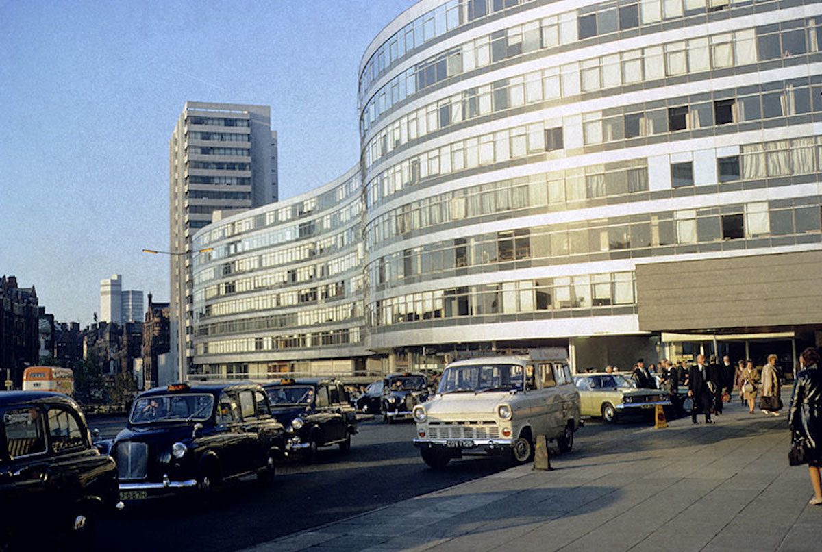 Piccadilly Station Approach and Gateway House, 1971