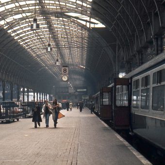 Paddington Station, May 1976 Platform 8 at Paddington station on 29th ...