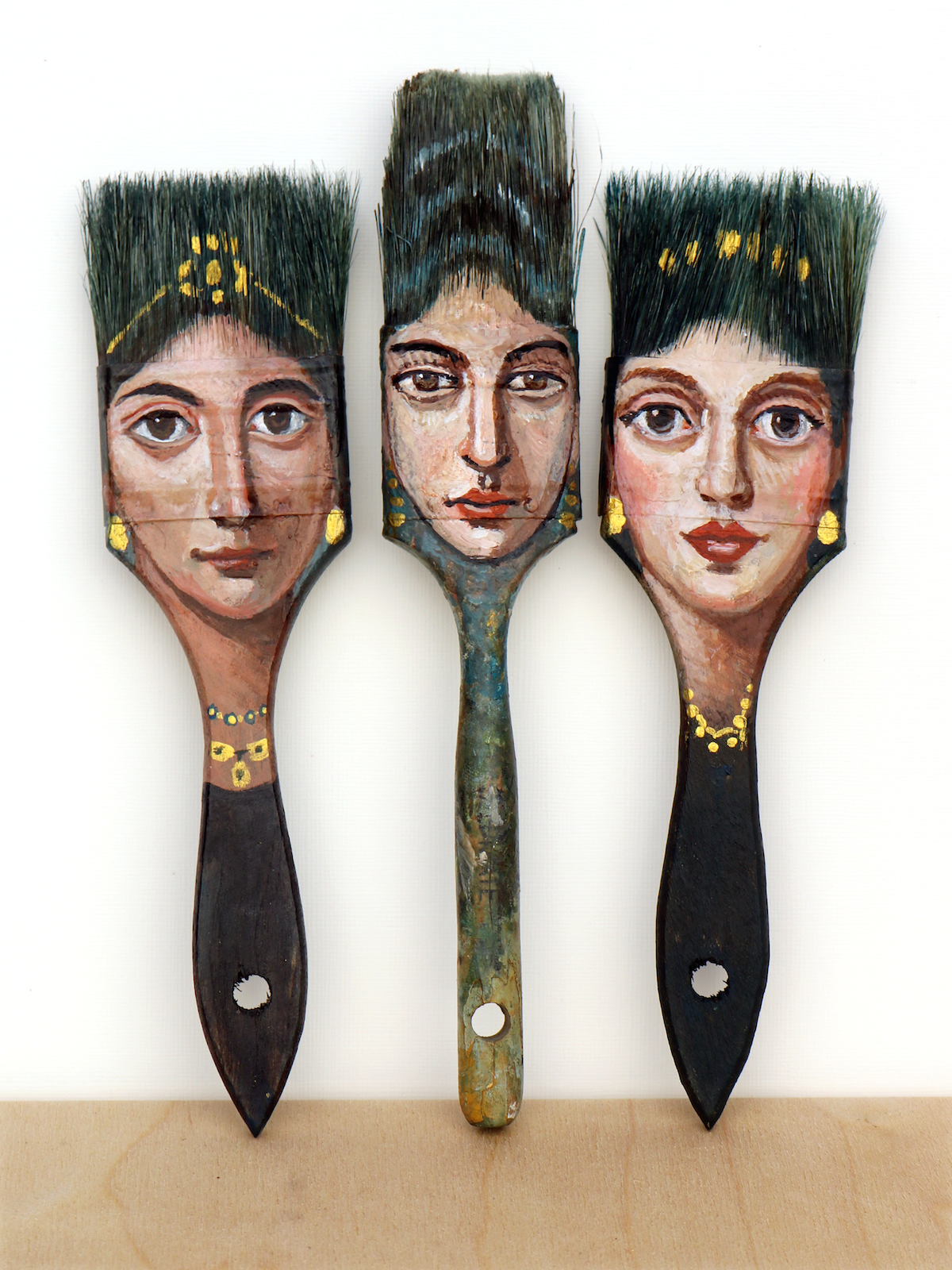 Alexandra-Dillon axe painting brush