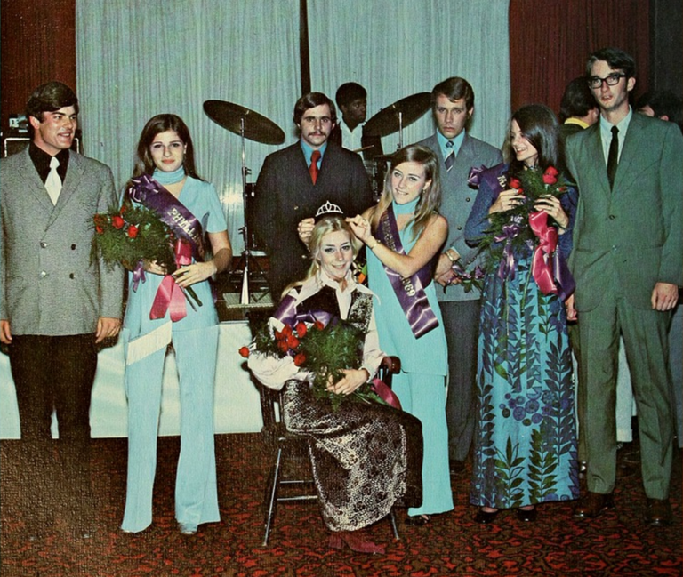 Miss Popularity In The 1970s 35 Vintage Photos Of Prom Queens And Their