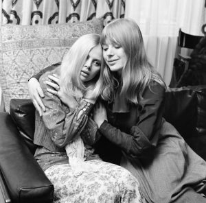 Britt Ekland (left) and Marianne Faithfull, 14th April 1971. - Flashbak