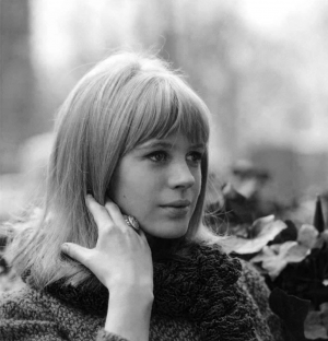 Marianne Faithfull in Paris | 1964 | Photographed by Roger Kasparian ...