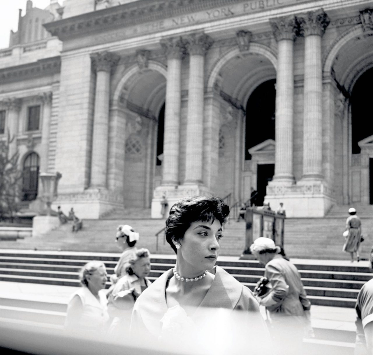 An unobserved moment. Passover in New York, photographed by Vivian Maier around 1960