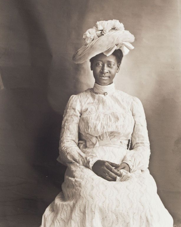 1901 Portrait of Martha (Patsy) Perkins.