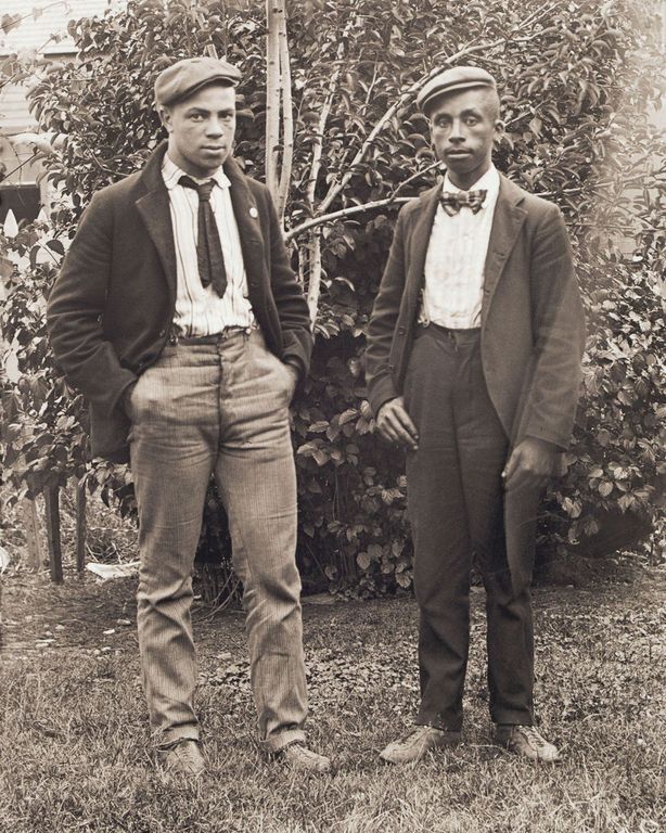 1900 Portrait of Alonzo Shannon and George Ringels.