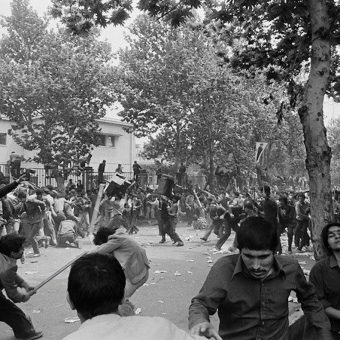 Hezbollah forces attacking leftist students outside Tehran university ...