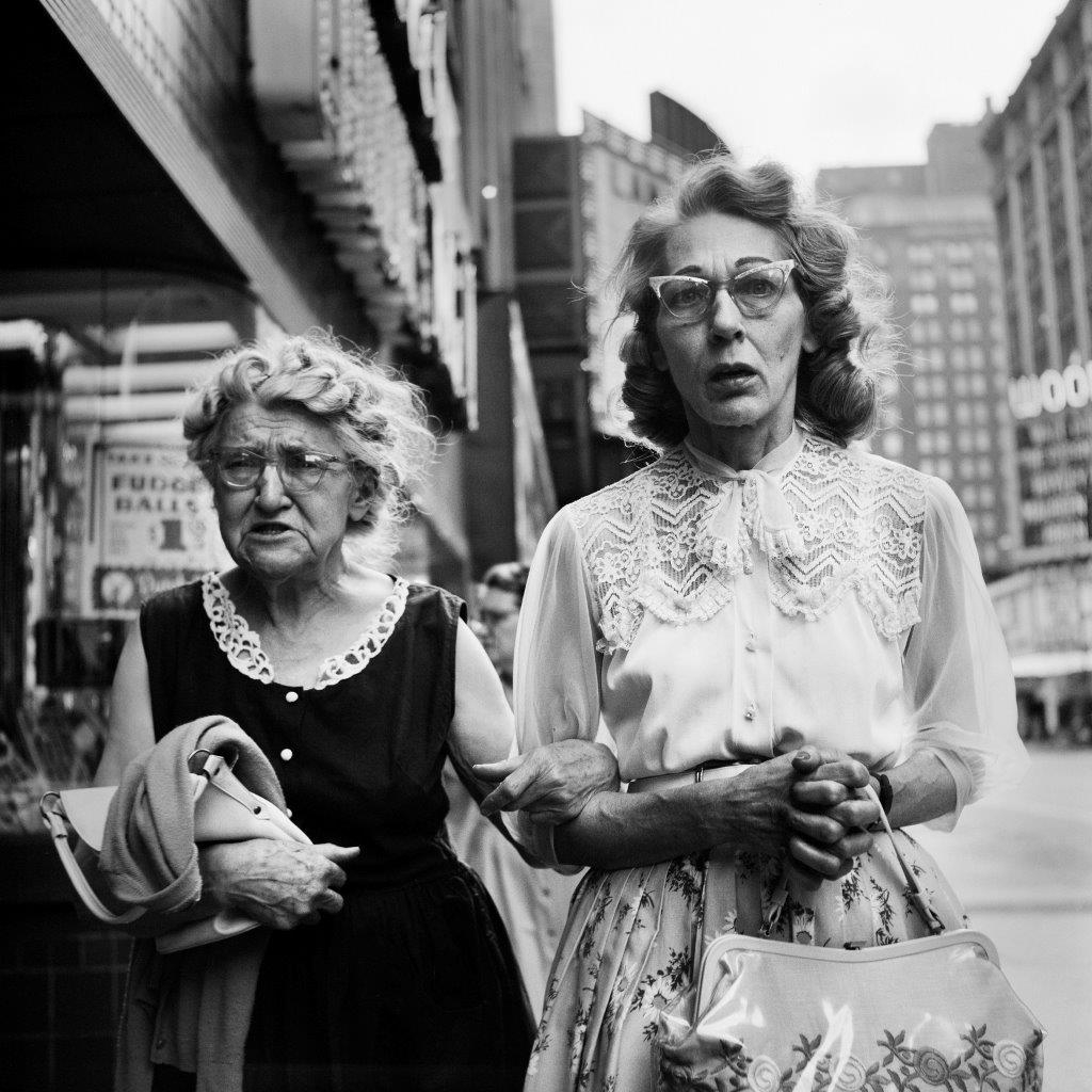 ©Estate of Vivian Maier:Maloof Collection, Courtesy Howard Greenberg Gallery, New York fashion
