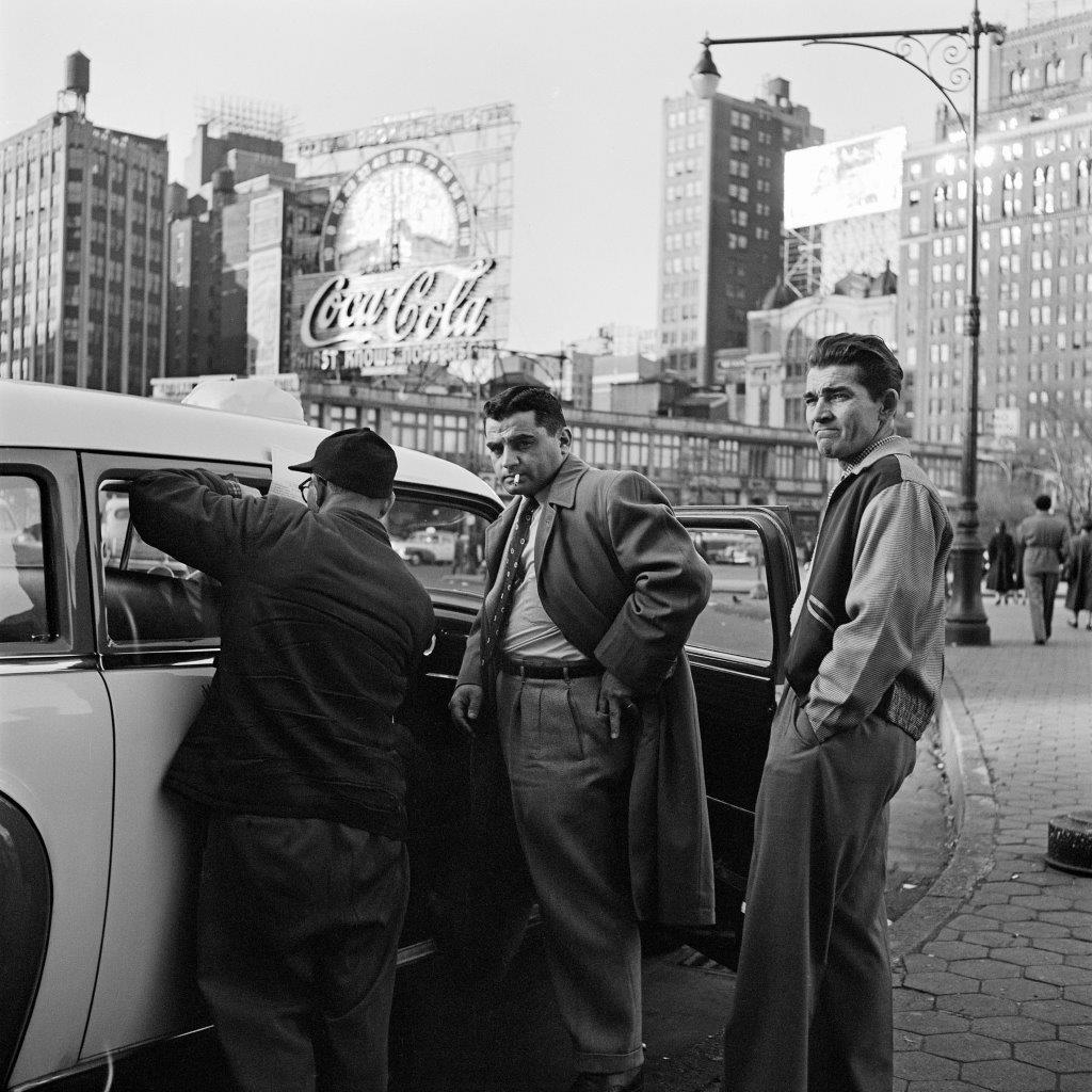 ©Estate of Vivian Maier:Maloof Collection, Courtesy Howard Greenberg Gallery, New York