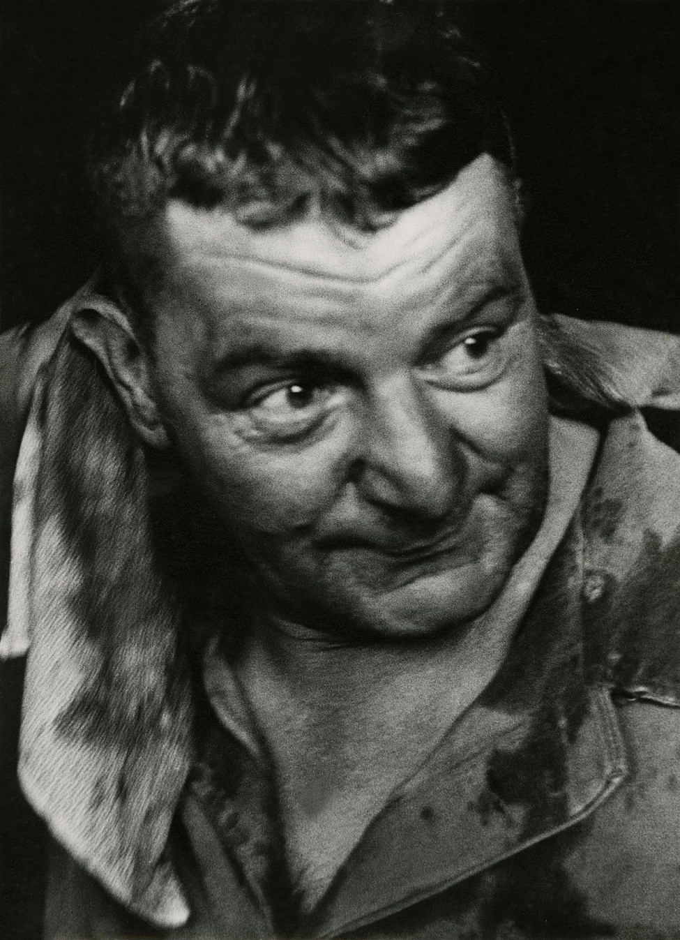 Jakob Tuggener (1904-1988) Forgeron dans une fabrique de wagons de Schlieren [Blacksmith in a Schlieren wagon factory] 1949