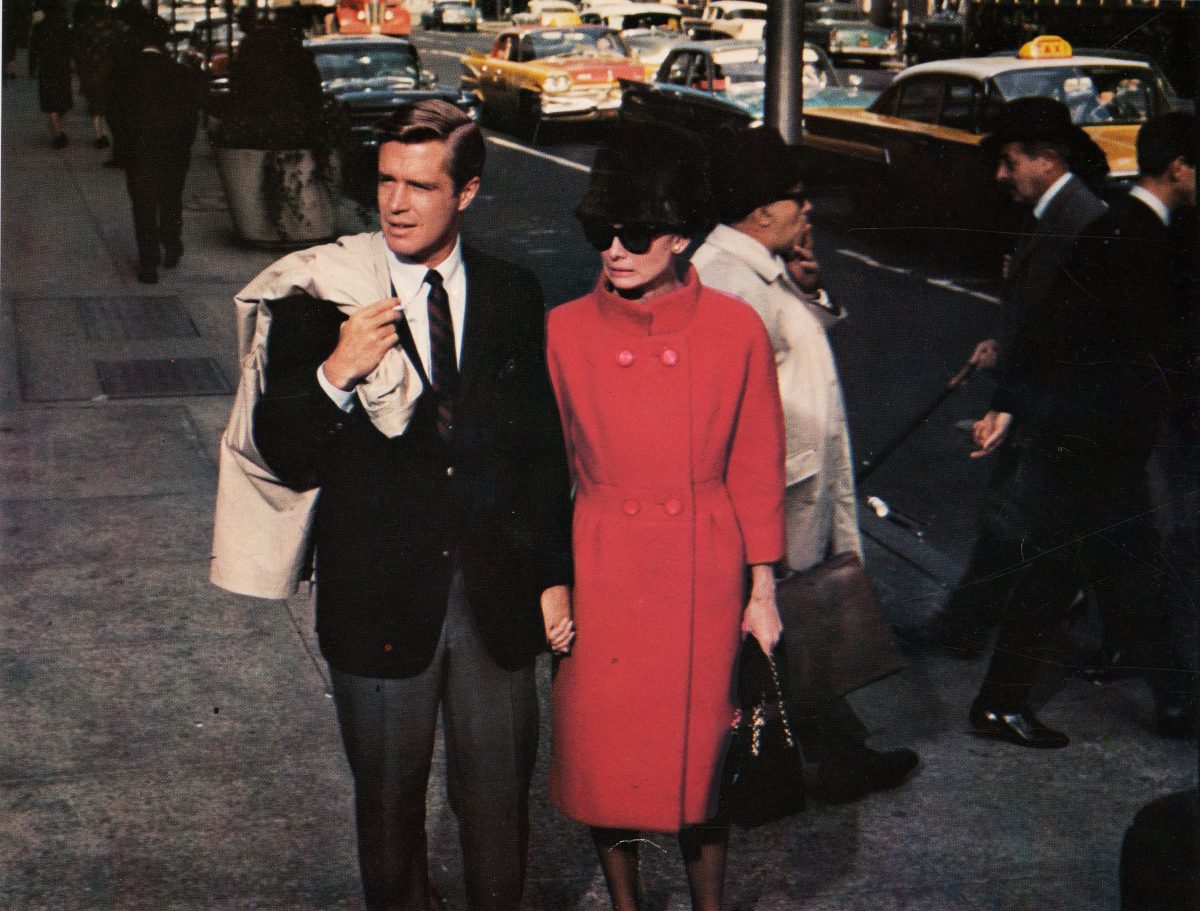 George-Peppard-and-Audrey-Hepburn-in-Breakfast-at-Tiffanys-directed-by-Blake-Edwards-1961-e-1200x911.jpg