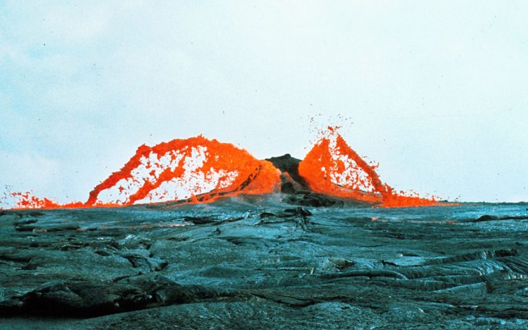 22 Great Photographs Of The Kilauea Volcano Eruption, Hawaii (1969-1974 ...