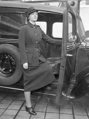 Extraordinary Photos of Women Fire-Fighters in Britain During WW2 ...