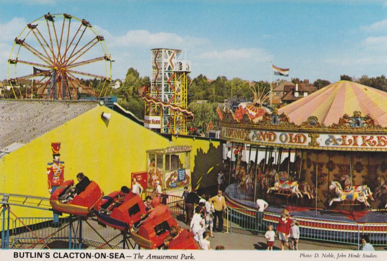 British Amusement Park and Fun Fair Postcards from the 1960s - Flashbak