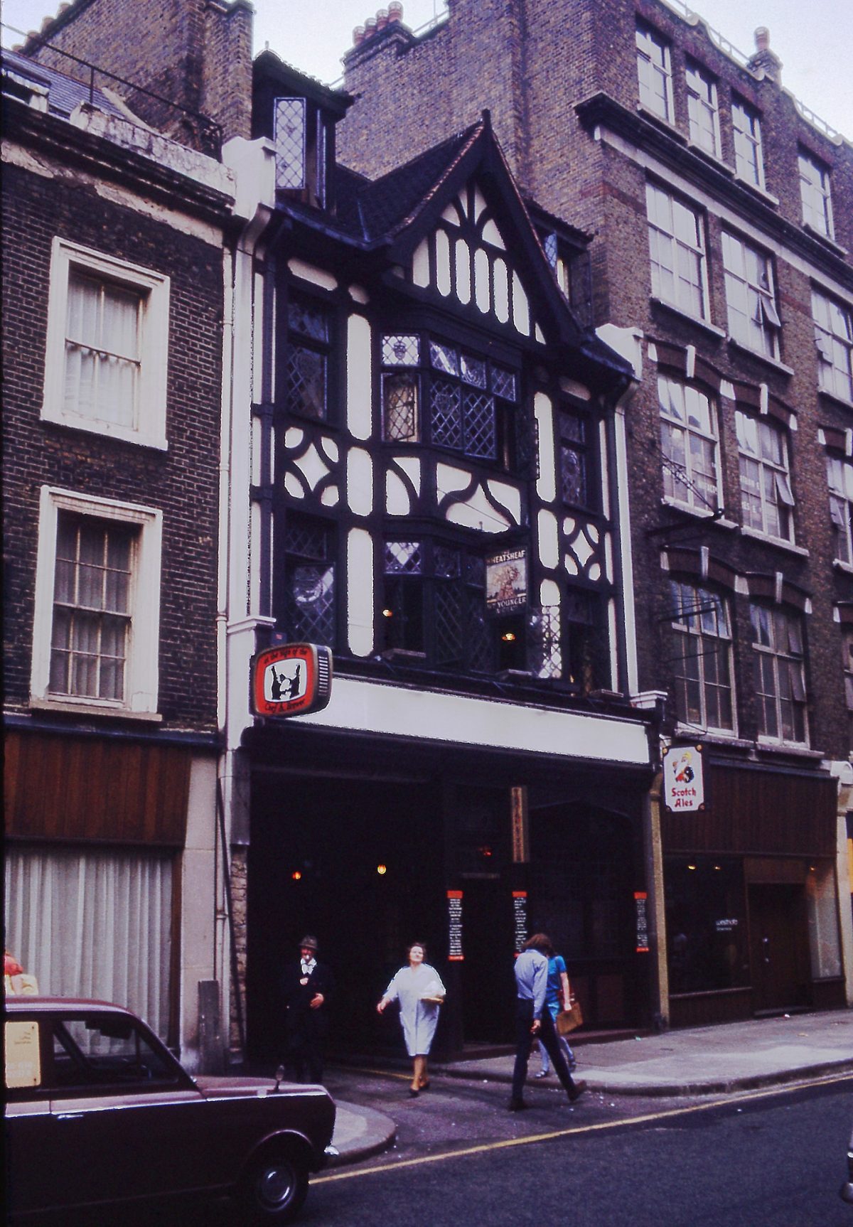 London pubs 1970
