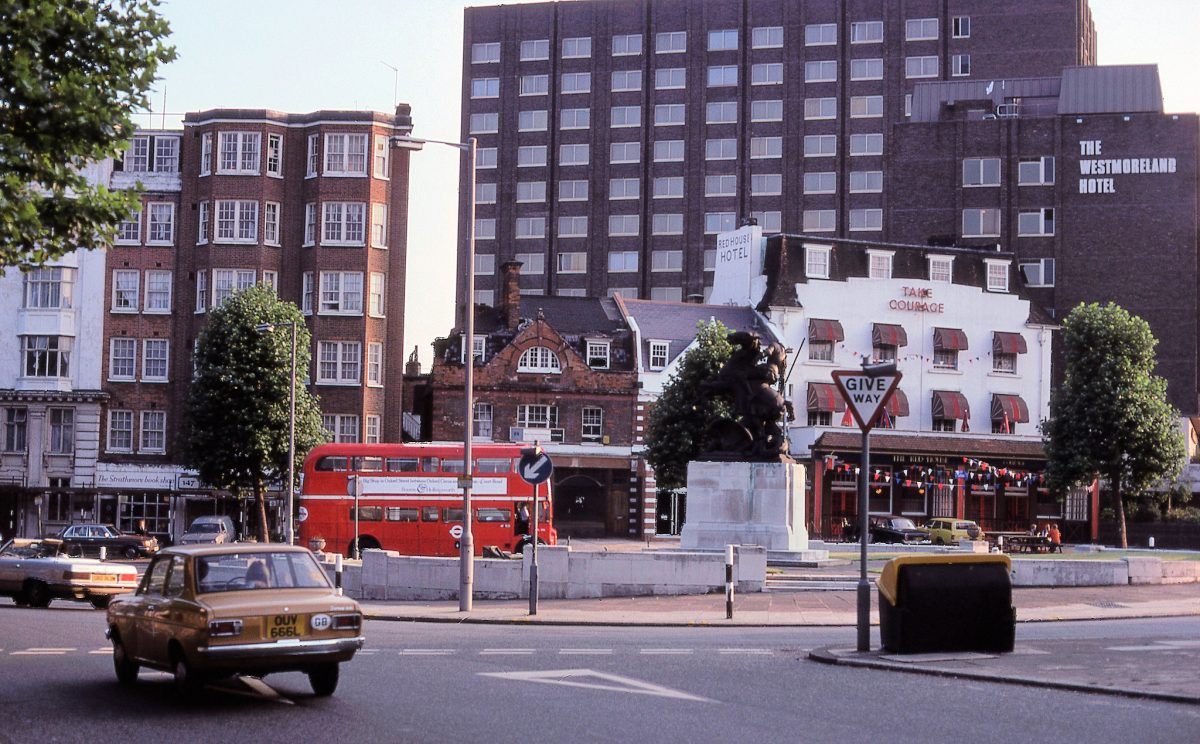 London pubs 1970s