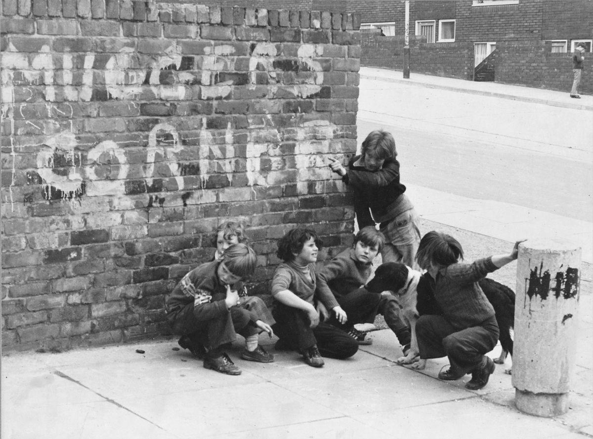 Elswick kids - Tish Murtha