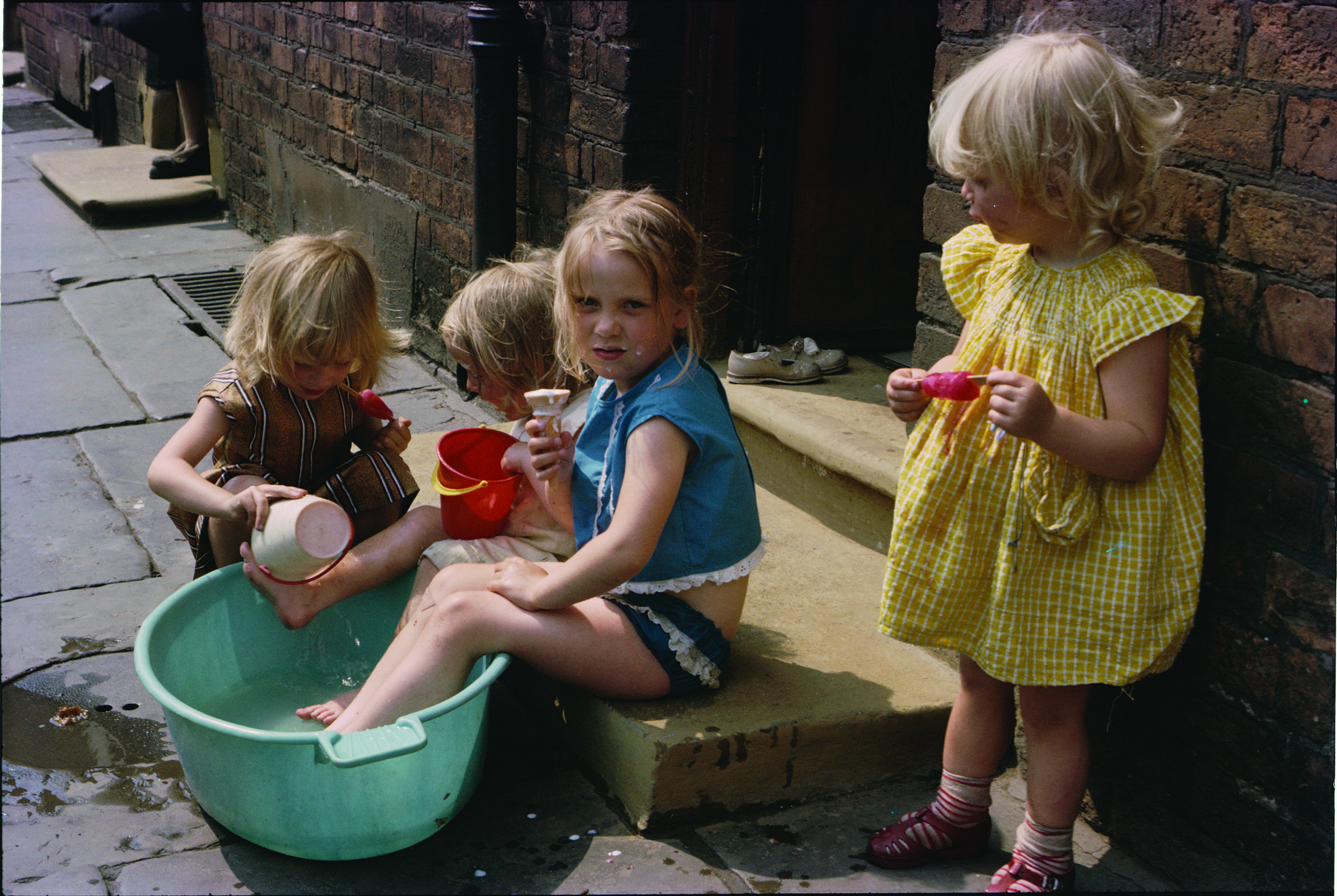 Manchester streets Hulme streets 1960s 1970s