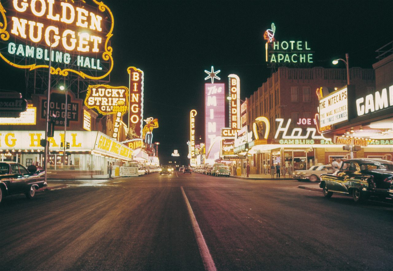 Downtown Vegas, July 1958. Photo by Darrell Clayton Crain Jr - Flashbak