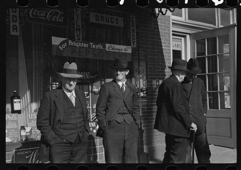 One October Day In Hagerstown Maryland 1937 - Flashbak