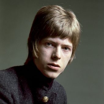 Rare 1967 Photos Of A 20-year-old David Bowie In Hats, Mime Makeup, And 