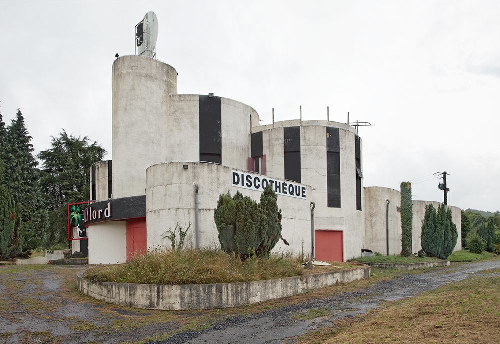 abandoned French nightclubs Tabuchi