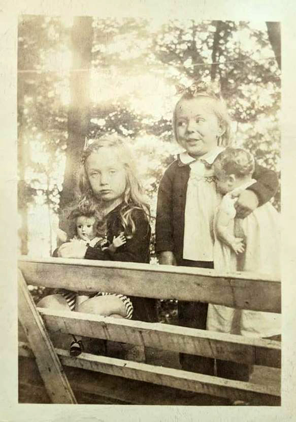 creepy old photograph