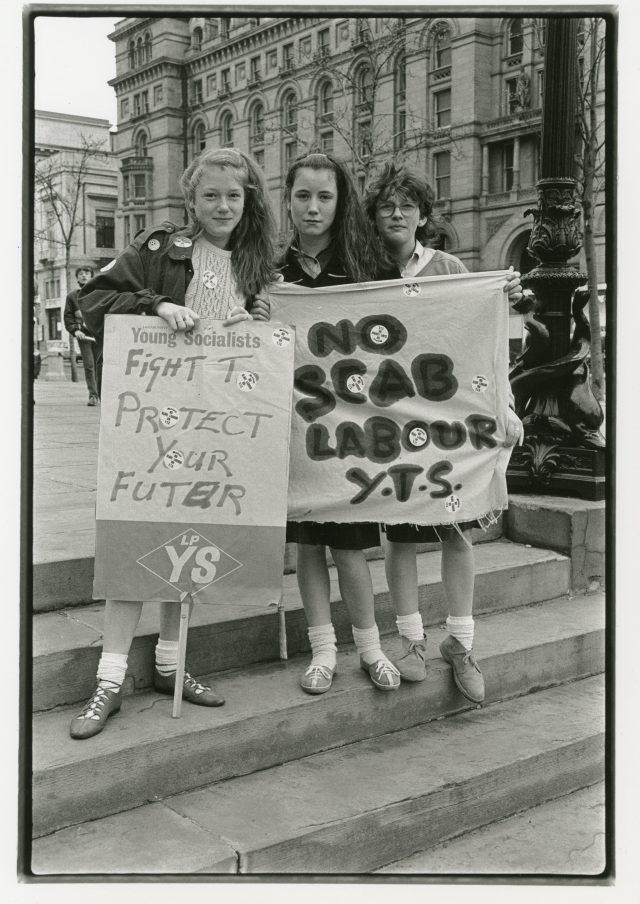 Great Photos of the Liverpool School Strike of 1985 - Flashbak