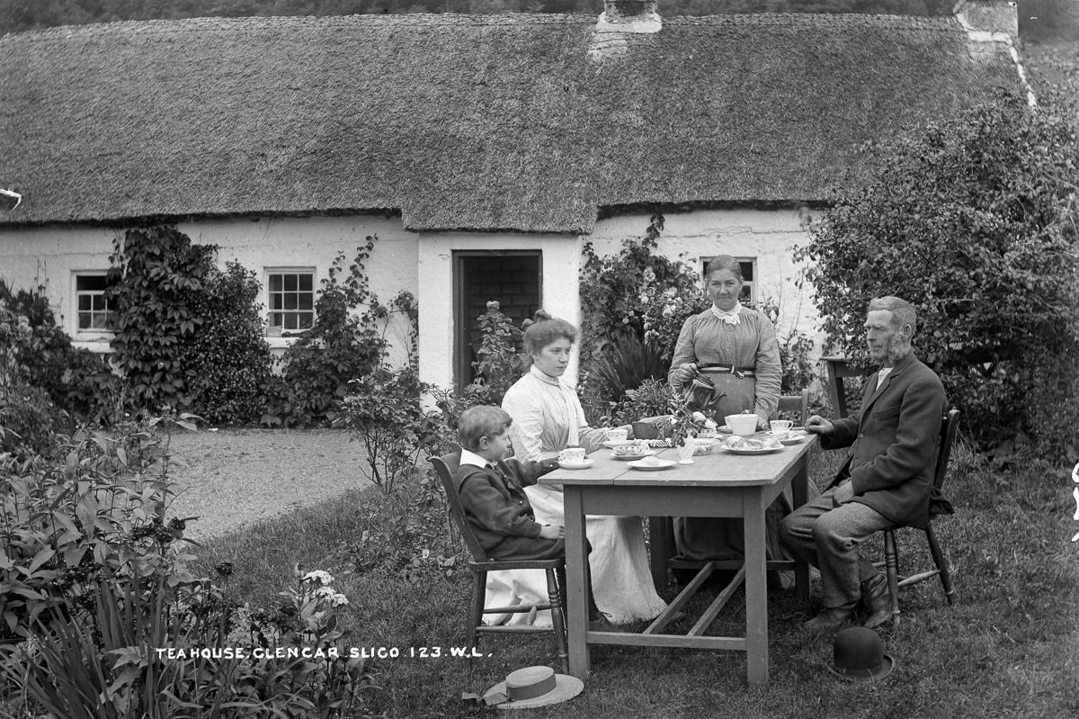 c. 1900 The Glencar Tea House in County Leitrim.