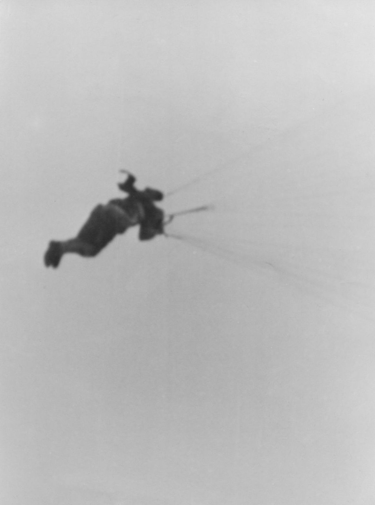 paratrooper1944parchuteselfiesplane