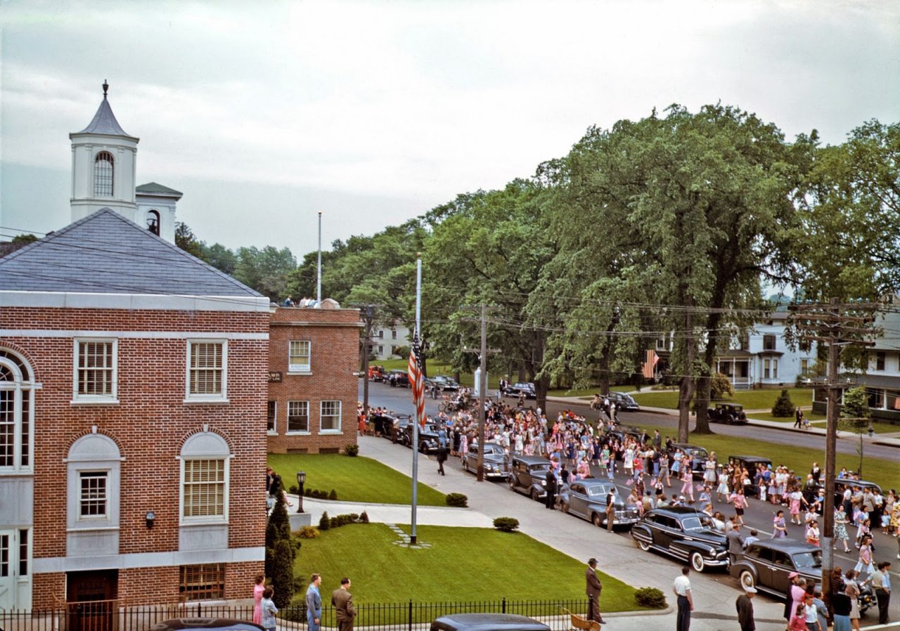 Southington Connecticut The Memorial Day Parade Moving Down The Main Street The Small Number Of Spectators Is Accounted For By The Fact That The Town S War Factories Are In Operation Flashbak