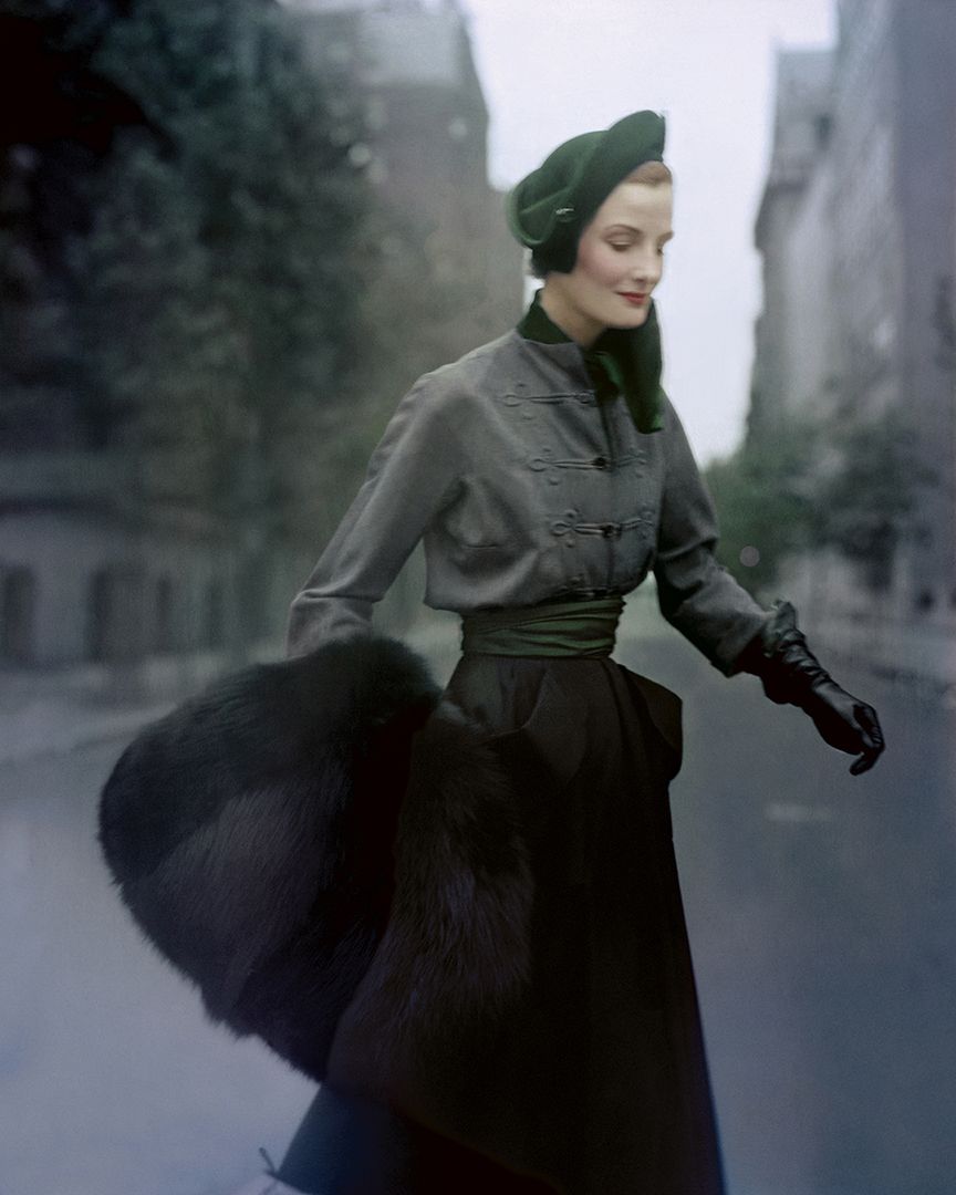 Travel in Style’, Wenda Parkinson, Paris, 1949, Norman Parkinson © Norman Parkinson : Iconic Images