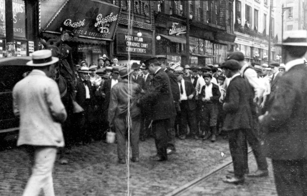  pequeñas curiosidades  - Página 22 Chicagos-1919-race-riot-4